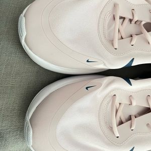 NIKE AIR MAX sneakers, in great condition